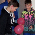 Skolēni eksperimentē 2014 004