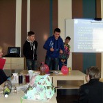 Skolēni eksperimentē 2014 007