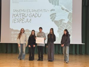 Bauskas pilsētas pamatskolas pārstāvji.